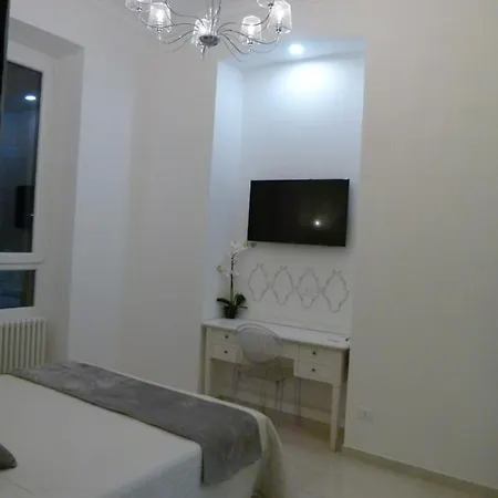 Piccola Stella ゲストハウス サンレモ